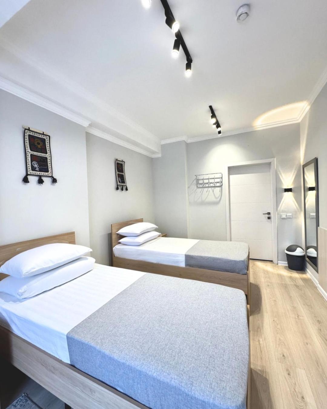 Compass Hostel Bishkek Exterior photo